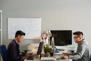 The Difference Between a Desk Adjuster and a Field Adjuster
